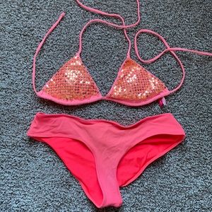 Victoria’s Secret bikini